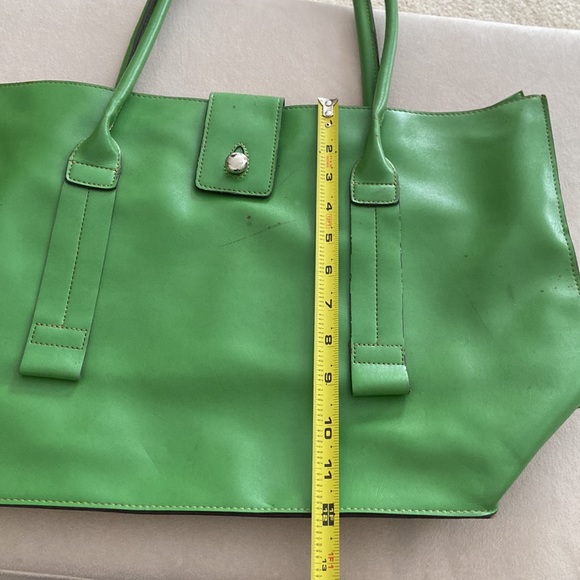 Emillie M Green Tote with Compartments - Picture 2 of 8